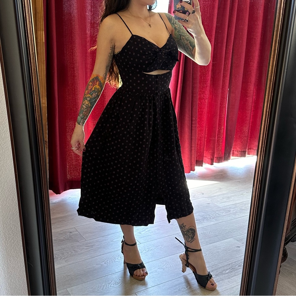 Black and plum polka dot sun dress size large.